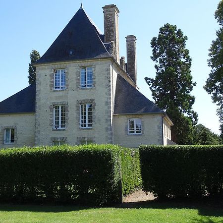 Chateau Turgot Gites Bons-Tassily Ruang foto