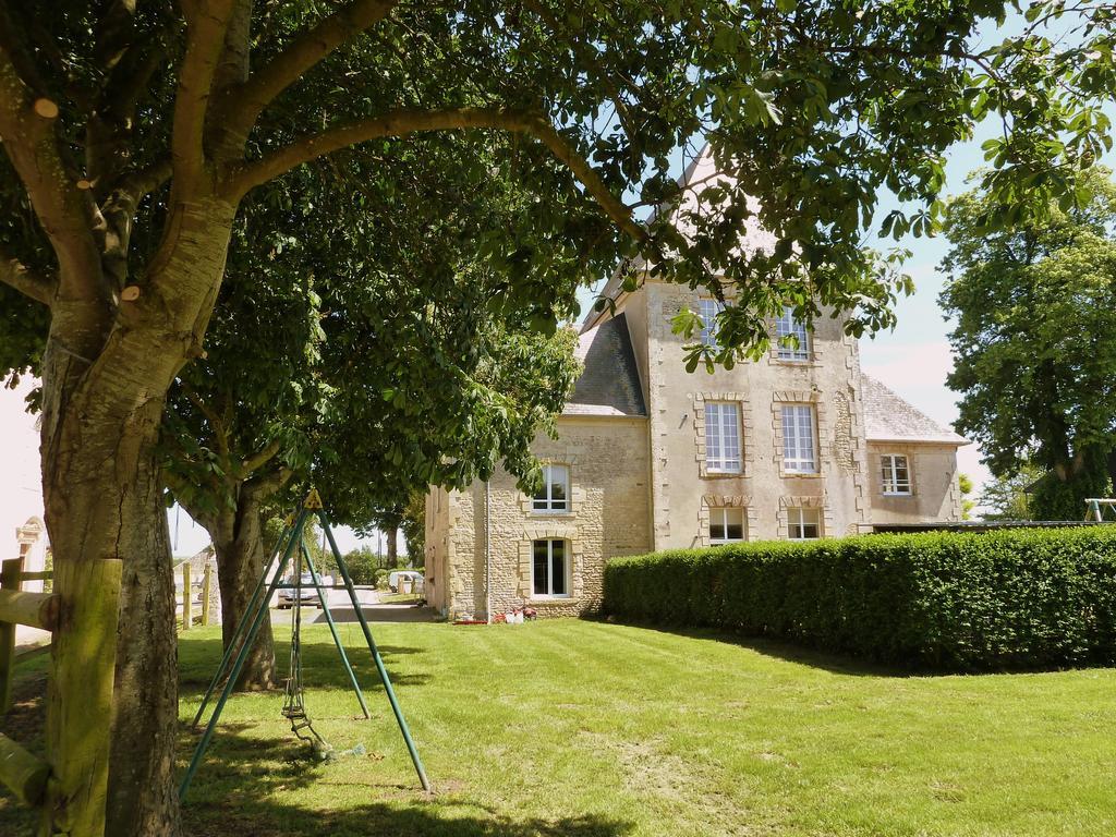 Chateau Turgot Gites Bons-Tassily Ruang foto