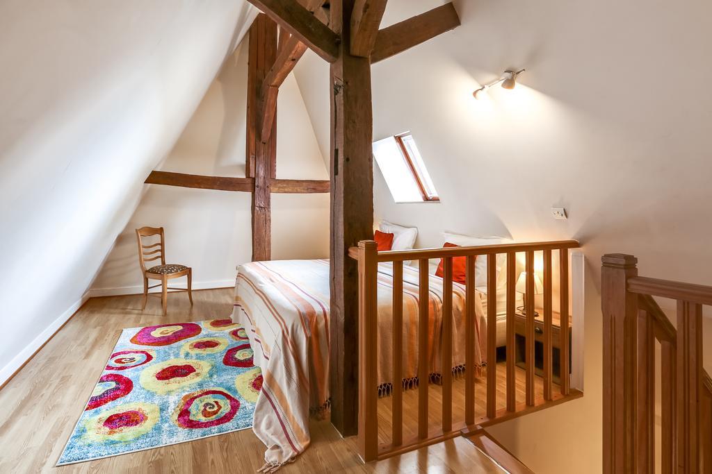 Chateau Turgot Gites Bons-Tassily Bagian luar foto