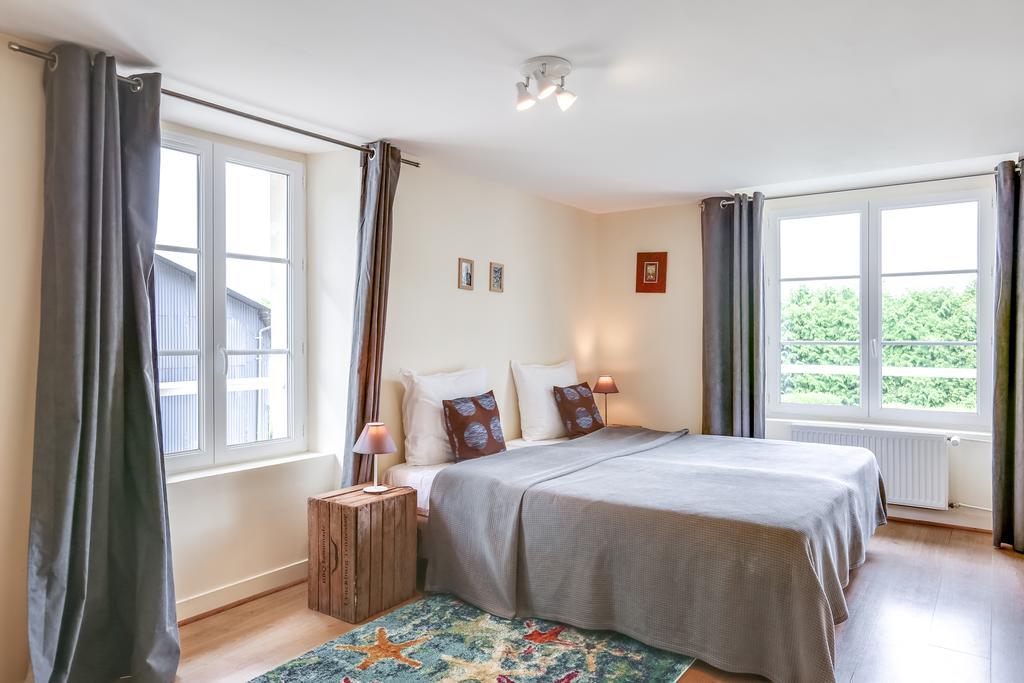 Chateau Turgot Gites Bons-Tassily Bagian luar foto
