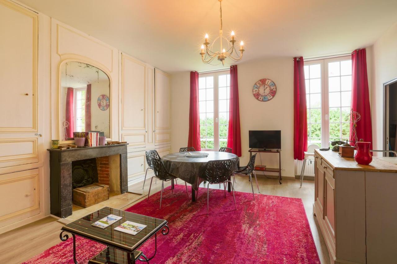 Chateau Turgot Gites Bons-Tassily Bagian luar foto